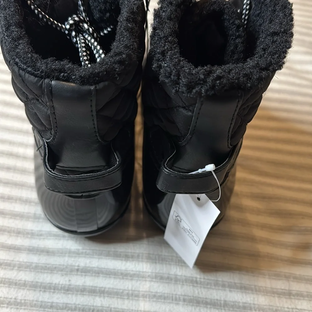 NWT In Box SPORTO Andie Weatherproof Ankle Duck Boots Sz 9